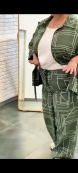 КОСТЮМ с БРЮКАМИ ЛИРА цвет оливковый
